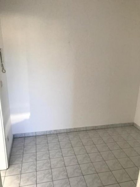 Chemnitz DG Maisonette 3-Zimmer mit Laminat und Wanne in Zentrumsnähe zum Toppreis Wohnung mieten