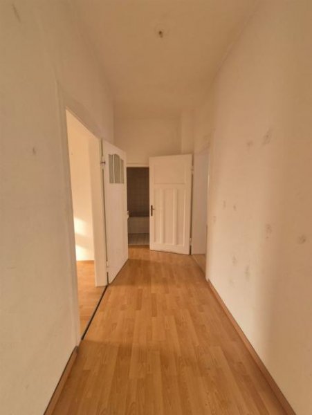 Chemnitz Gemütliche 2-Zimmer mit Laminat, Balkon und Wannenbad in ruhiger Lage!!! EBK mgl. Wohnung mieten