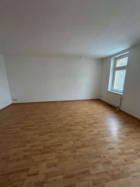 Chemnitz Große 1-Zimmer Wanne und Ausblick! EBK mgl. 2 KM frei!!! Wohnung mieten