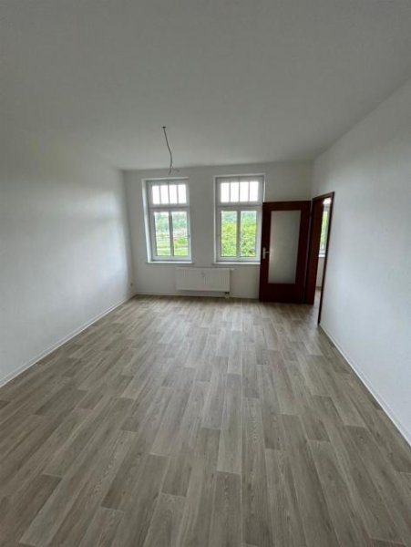 Chemnitz Helle und großzügige 2-Zimmer mit Vinyl und Wanne mit Ausblick! Wohnung mieten