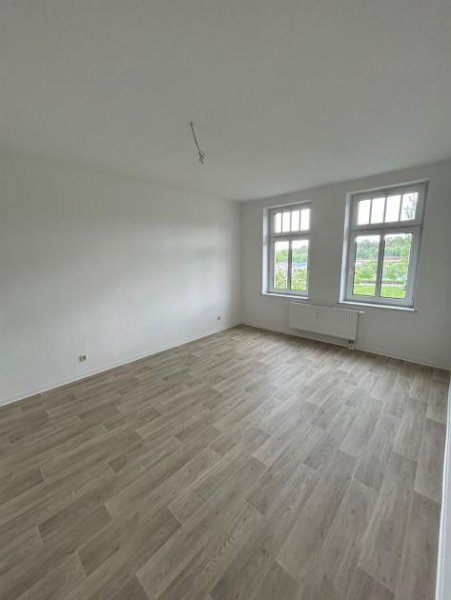 Chemnitz Helle und großzügige 2-Zimmer mit Vinyl und Wanne mit Ausblick! Wohnung mieten