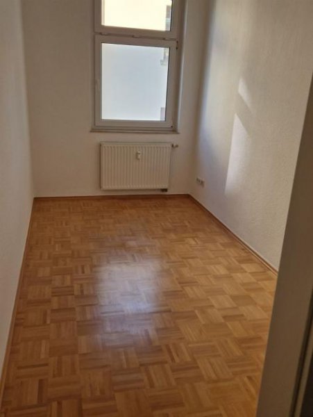 Chemnitz * Große 3-Zi. mit Parkett, 2 Balkonen, Wintergarten, Lift, Stellpl. & Wanne direkt am Zeisigwald! * Wohnung mieten