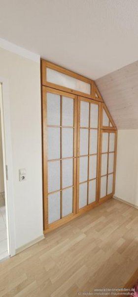 Hartmannsdorf (Landkreis Mittelsachsen) Großzügige 3-Zimmer-Maisonettewohnung mit 2 Bädern und 3 Balkonen Wohnung mieten