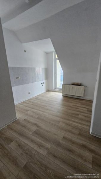 Freiberg 2-Zimmer-Wohnung mit Balkon im Dachgschoss Wohnung mieten