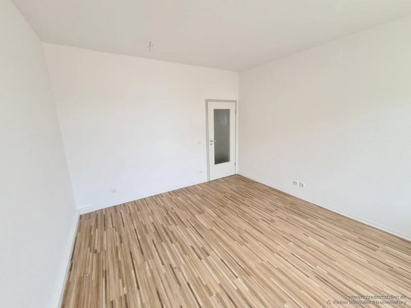 Freiberg Gemütliche 3 - Zimmer Wohnung mit Einbauküche Wohnung mieten