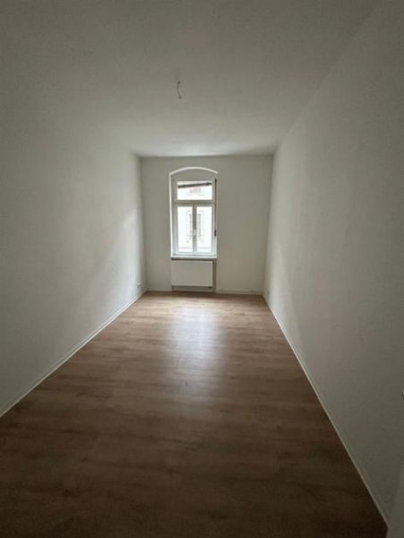 Freiberg ** Moderne 3-Zimmer mit Wanne, Dusche und Laminat in Bestlage! ** Wohnung mieten