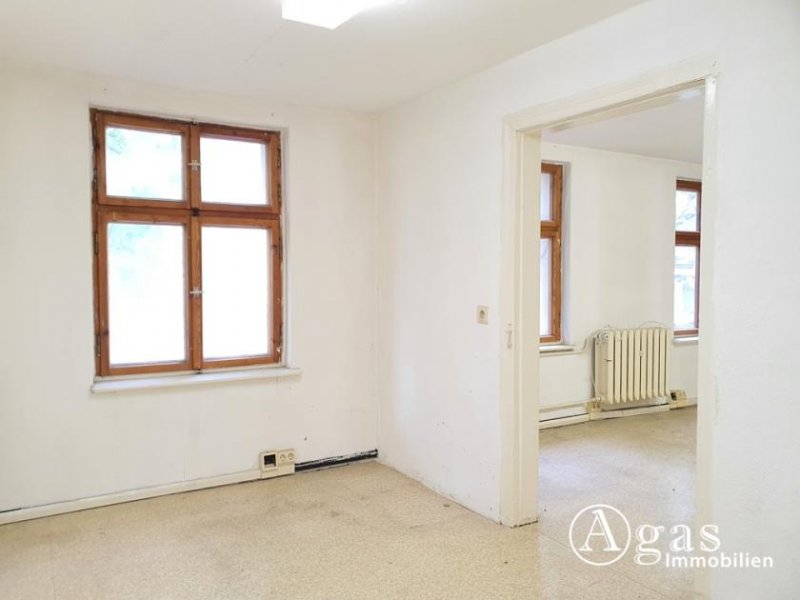 Berlin Büro/Atelier/Praxis/Werkstatt - Remise mit 3 Etagen & 3 PKW-Platz in bester Lage - Warm unter 15€/m² Gewerbe mieten