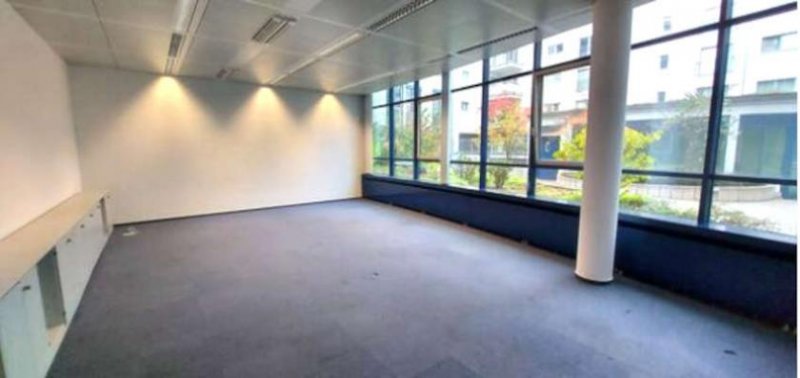 Berlin Prov.-frei: Helles Büro am Ringcenter Gewerbe mieten