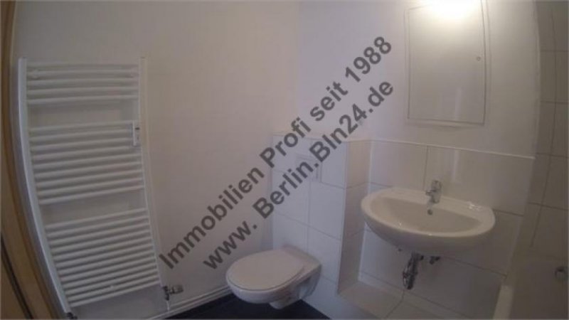 Berlin Zweitbezug -- 2 Zimmer ruhig schlafen Innenhof Wohnung mieten