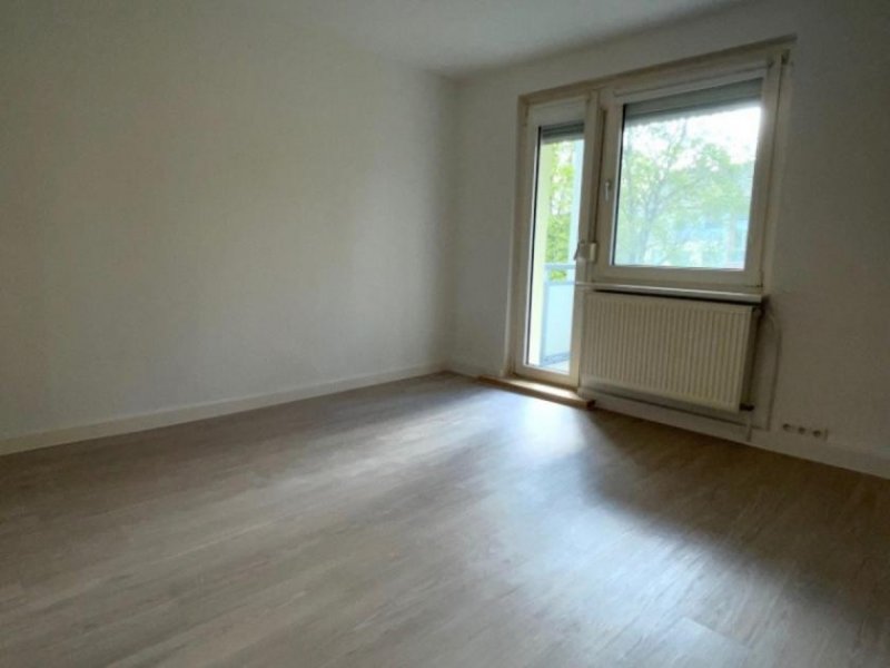 Hamburg *Gemütliche 2-Zimmer-Wohnung mit Einbauküche und Balkon in Wandsbek* Wohnung mieten