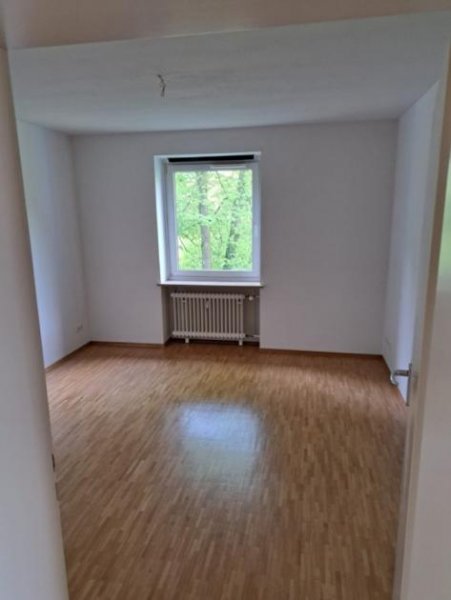 Hamburg Freundliche 2-Zimmer-Wohnung mit Einbauküche und Balkon in Horn Wohnung mieten