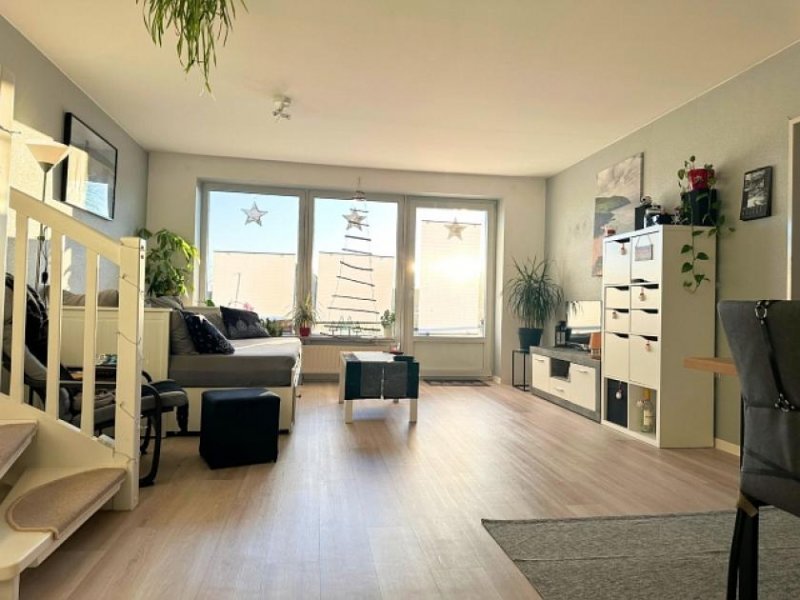 Heide 3-Zimmer-Maisonette-Wohnung mit Südwest-Balkon in Heide zu vermieten! Wohnung mieten