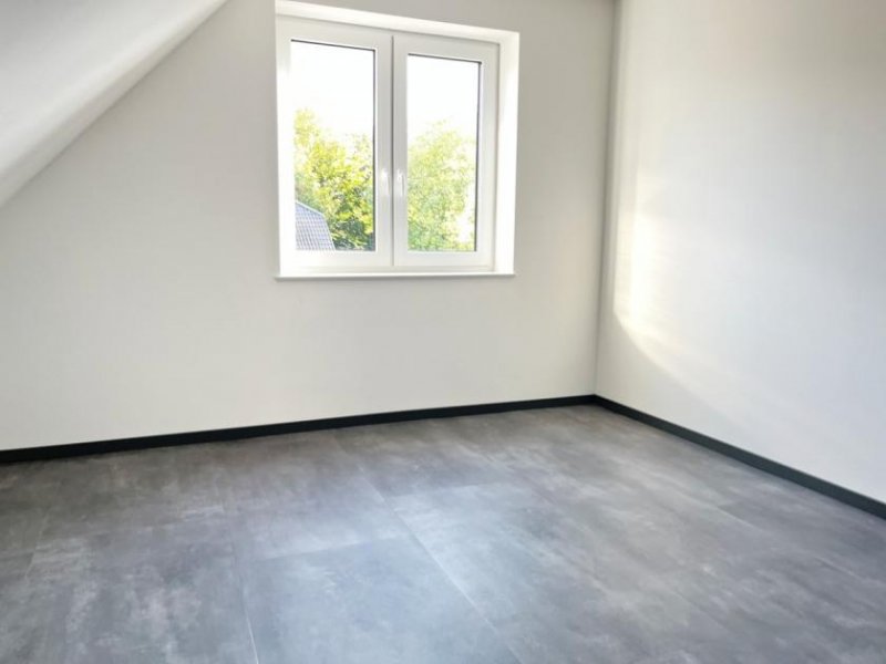 Norden Exklusives und modernes Wohnambiente mit Einbauküche, Fahrstuhl und Carport! Wohnung mieten