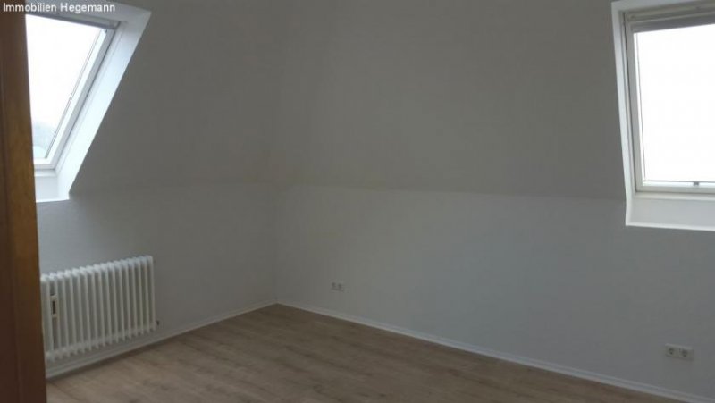 Emden Stadtnahe 2-Zimmer-Wohnung im Dachgeschoss Wohnung mieten