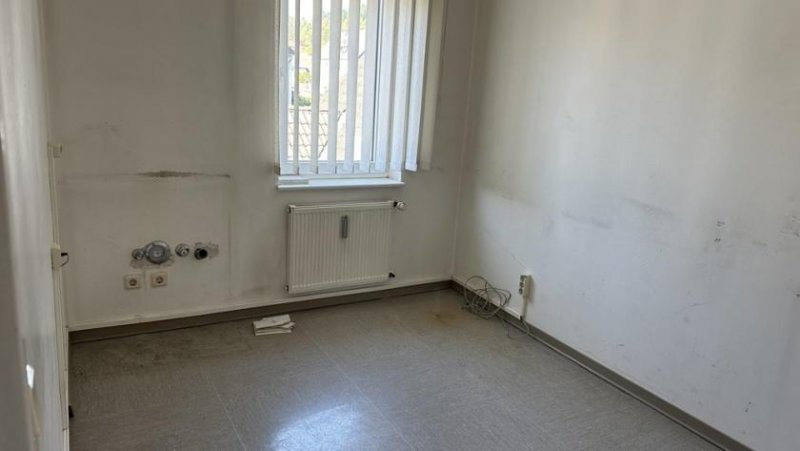 Breidenbach ++ KRAG Immobilien ++ Büro über zwei Etagen mit großzügigem Grundriss ++ Teeküche ++ variable Räume Gewerbe mieten