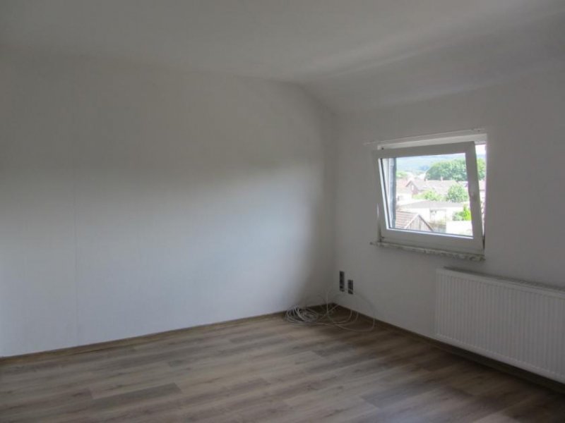 Holzminden 3 Zimmer-Mietwohnung in Holzminden mit großem Balkon zu vermieten Wohnung mieten