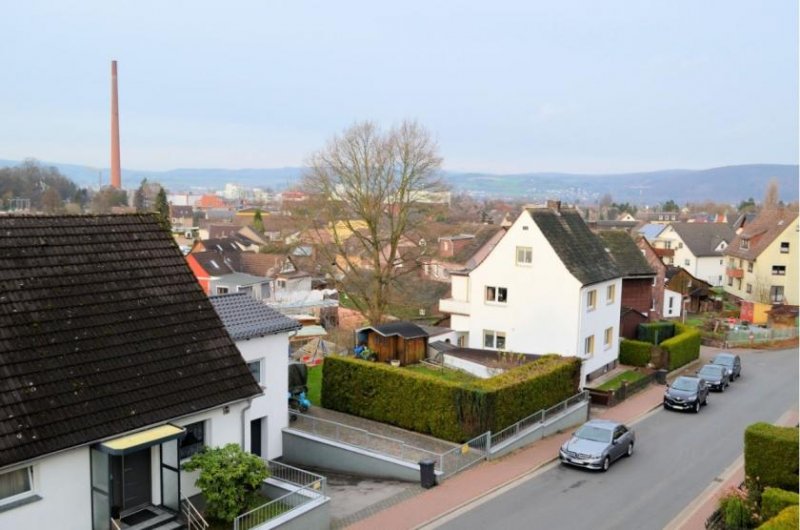 Holzminden 4-Zimmer-Mietwohnung mit Balkon - Ausblick über Holzminden Wohnung mieten