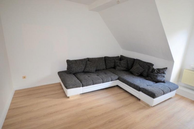 Holzminden Gemütliche 3-Zimmer-Mietwohnung mit EBK im DG. Wohnung mieten