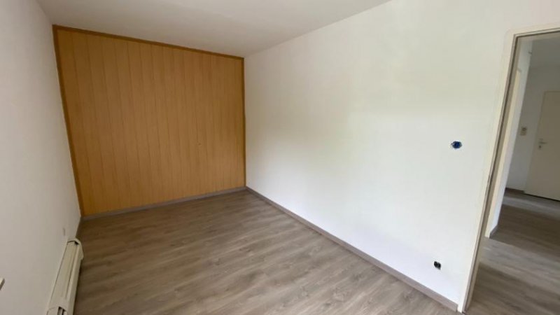 Holzminden Renovierte 3-Zimmer-Mietwohnung mit Balkon in der Nähe von Symrise, Internat am Solling zu vermieten Wohnung mieten