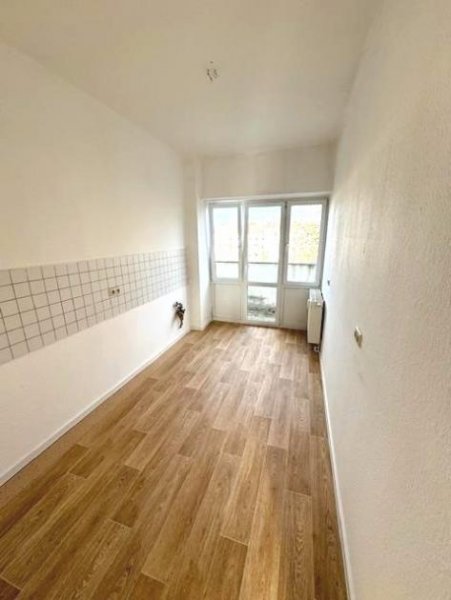 Magdeburg Wohnen im grünen, schöne 4-R-Wohnung mit BLK.3.OG ca.80,00m2 zu vermieten In MD -Stadtfeld Ost Wohnung mieten