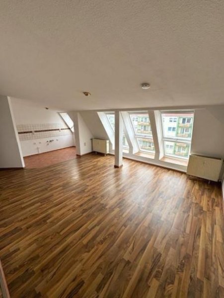 Magdeburg Wohnen über der Stadt schöne 4-R -Wohnung in MD- Stadtfeld-Ost,im DG ca.95m² zu vermieten ! Wohnung mieten