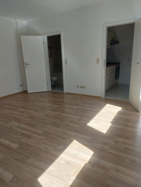 Magdeburg Ab jetzt macht Studieren richtig Spaß! preiswerte 1-R-Wohnung ca.29m² EBK.in Magdeburg -Sudenburg! Wohnung mieten