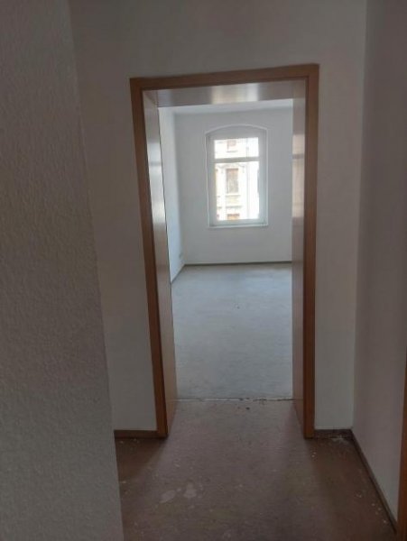 Magdeburg Preiswerte schöne 3-R-Wohnung im 2.OG 76,05m2 mit Balkon   
zu vermieten..! Wohnung mieten