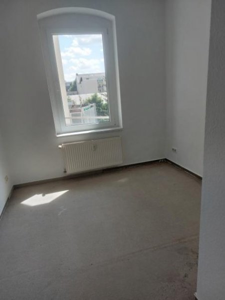 Magdeburg Preiswerte schöne 3-R-Wohnung im 2.OG 76,05m2 mit Balkon   
zu vermieten..! Wohnung mieten