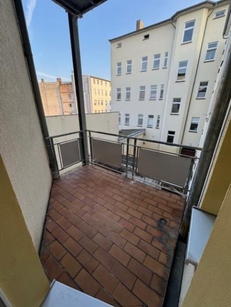 Magdeburg Schöne freundliche 3-R-Wohnung im 2.OG. BLK. ca.71 m² in Magdeburg- Sudenburg mit EBK. zu vermieten. Wohnung mieten