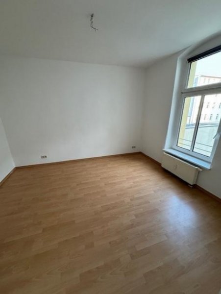 Magdeburg Schöne freundliche 3-R-Wohnung im 2.OG. BLK. ca.71 m² in Magdeburg- Sudenburg mit EBK. zu vermieten. Wohnung mieten