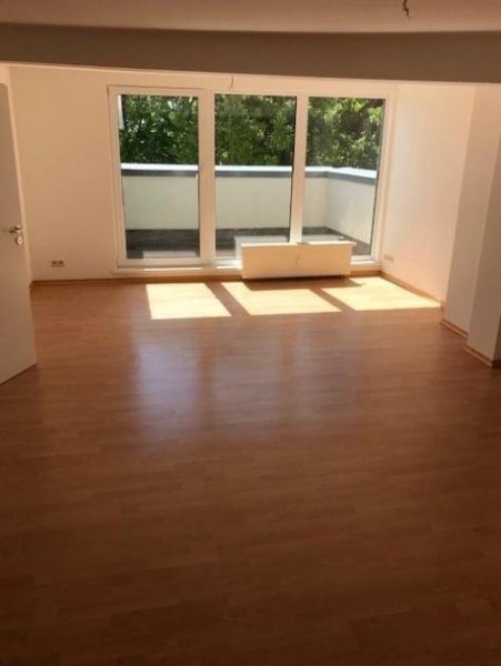 Magdeburg Wohnen über der Stadt 2,5-R-Wohnung. im DG.ca.70,00m² mit Dachterrasse MD-Sudenburg zu vermieten. Wohnung mieten