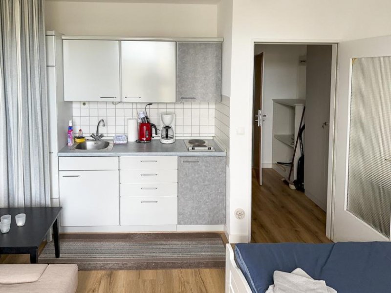 Düsseldorf MÖBLIERTE WOHNUNG DÜSSELDORF MESSE / FLUGHAFEN, DÜSSELDORF LOHAUSEN INKL. BALKON U. WLAN Wohnung mieten