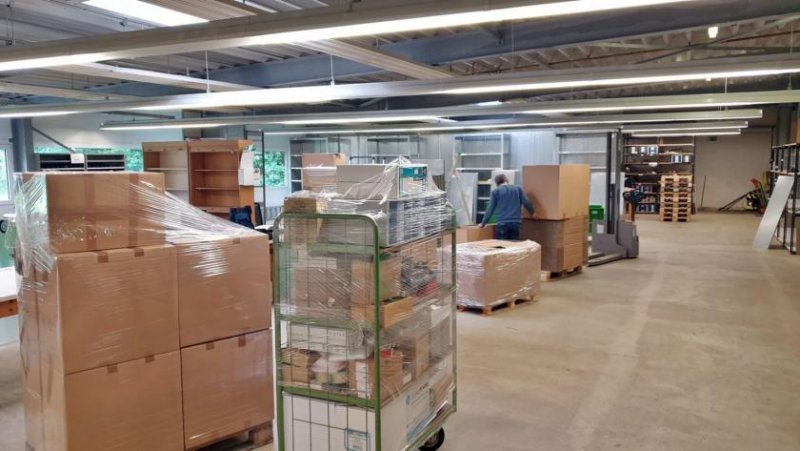 Wuppertal Gewerbehalle in Wuppertal-Langenfeld ab sofort zu vermieten. Gewerbe mieten