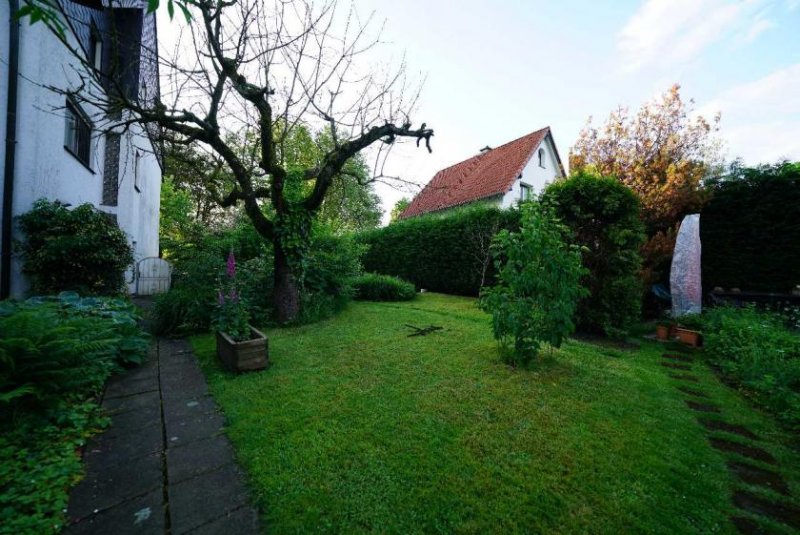 Mülheim an der Ruhr Mülheim/Ruhr-Mitte: 2,5-Zi.-Whg mit eigener Terrasse und Gartenmitbenutzung Wohnung mieten