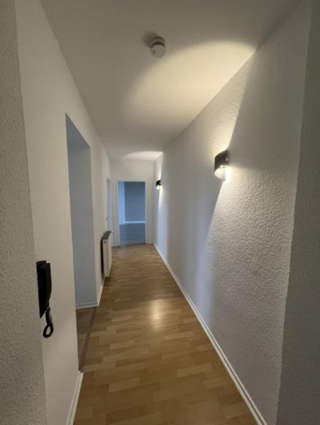 Mülheim an der Ruhr 2-Zimmer DG-Wohnung in zentraler Lage von Mülheim Broich - für max. zwei Personen Wohnung mieten