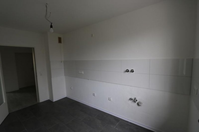 Duisburg schöne 3-Zimmer-Wohnung für die Familie - nur mit Wohnberechtigungsschein (WBS) für 3 - 4 Personen Wohnung mieten