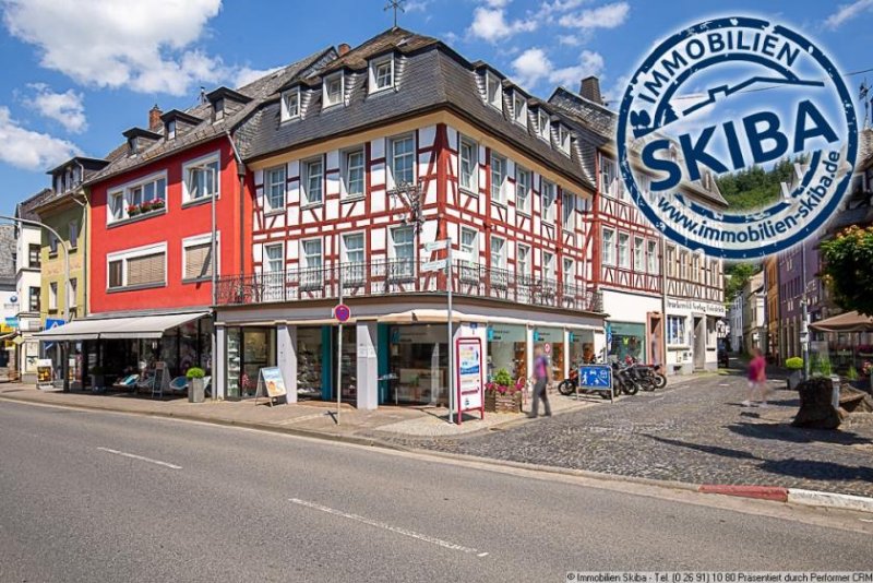 Adenau 1a-Lage am Marktplatz: Ladenlokal oder Gastronomie direkt im Zentrum von Adenau Gewerbe mieten