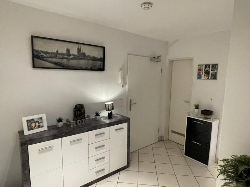 St. Augustin SANKT AUGUSTIN, helle 3 Zimmer Wohnung ca. 80 m² Wfl. mit eigener Terrasse, Garagen-Stellplatz Wohnung mieten