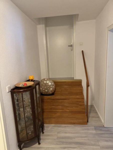 St. Augustin SANKT AUGUSTIN, Mülldorf,
TOP 3-Zimmer-Whg, ca. 75 m² Wfl. im 1.OG mit Stellplatz und Gartennutzung Wohnung mieten