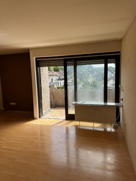 Eitorf EITORF, schöne 3-Zimmerwohnung, ca. 70 m² Wfl., Balkon, zentrale Lage, Keller, Gäste-WC + Stellplatz Wohnung mieten