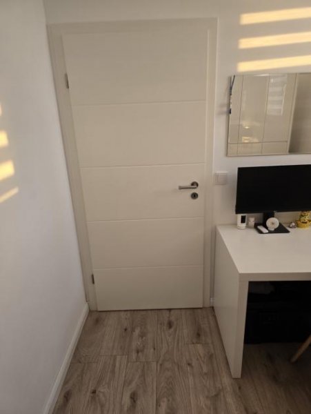 Troisdorf TROISDORF zentral und ruhig, top, gepflegte 3-4 Zi. im 6.OG, ca. 75 m² Wfl. mit Balkon, TG-Stellpl. Wohnung mieten