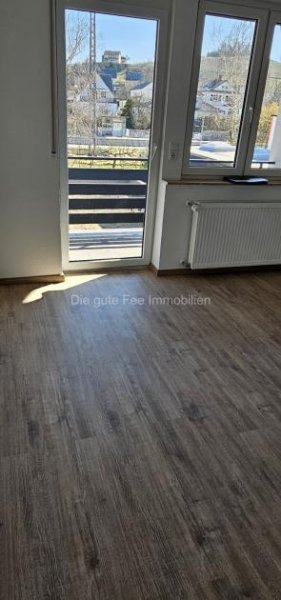 Wiltingen Schöne, helle, neu renovierte 5 ZKB - Maisonette Wohnung mit Balkon Wohnung mieten