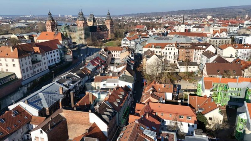 Aschaffenburg DIETZ: Ladengeschäft in der Steingasse - Der Zubringer zur Hauptfußgängerzone in Aschaffenburg! Gewerbe mieten