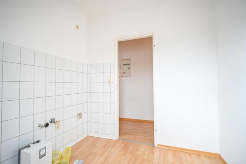 Groß-Zimmern DIETZ: Renovierte 3-Zimmer-Wohnung im 4. Obergeschoss Wohnung mieten