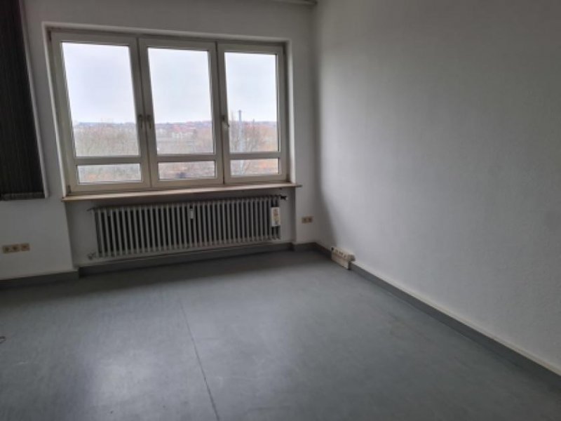 Saarbrücken Individuelle Praxis-Büro-Atelier Räume in werbewirksamer Lage Gewerbe mieten