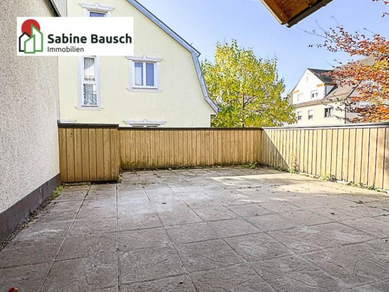 Schorndorf (Rems-Murr-Kreis) Kachelofen, Dachterrasse, Wintergarten und Balkon Wohnung mieten