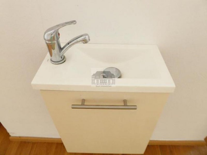 Baden-Baden Raum für Beratung und/oder Behandlung - 400,-- Euro inkl. aller Nebenkosten Gewerbe mieten