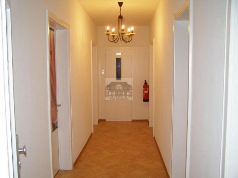 Baden-Baden Raum für Beratung und/oder Behandlung - 400,-- Euro inkl. aller Nebenkosten Gewerbe mieten