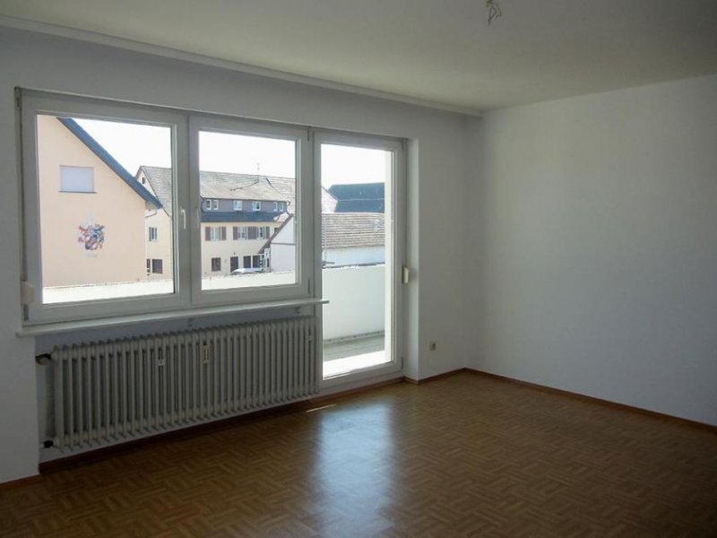 Baden-Baden Schnäppchen 3 Zimmer Whg 70qm Großer Balkon und Stellplatz Wohnung mieten