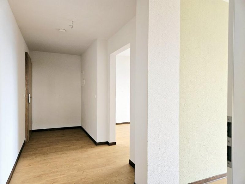 Bad Bergzabern Helle ,großzügige 2 Zimmerwohnung - zentrale Lage in Bad Bergzabern Wohnung mieten